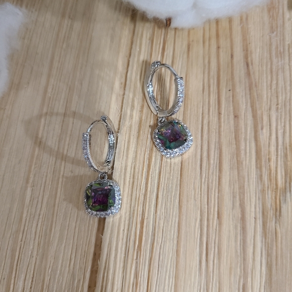 💜💜NEW💜💜EXQUISITE!! DANGLE  RAINBOW TOPAZ Earrings in SILVER Plating💜💜 - Picture 14 of 15
